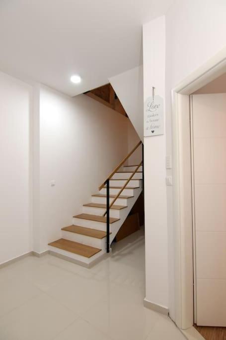 Apartments Toma Split Exterior photo